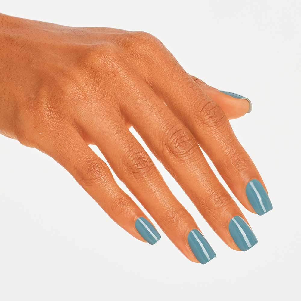 OPI Nail Lacquer Alpaca My Bags | Opaque Dark Green Crème Chip Resistant Nail Polish | Peru Collection