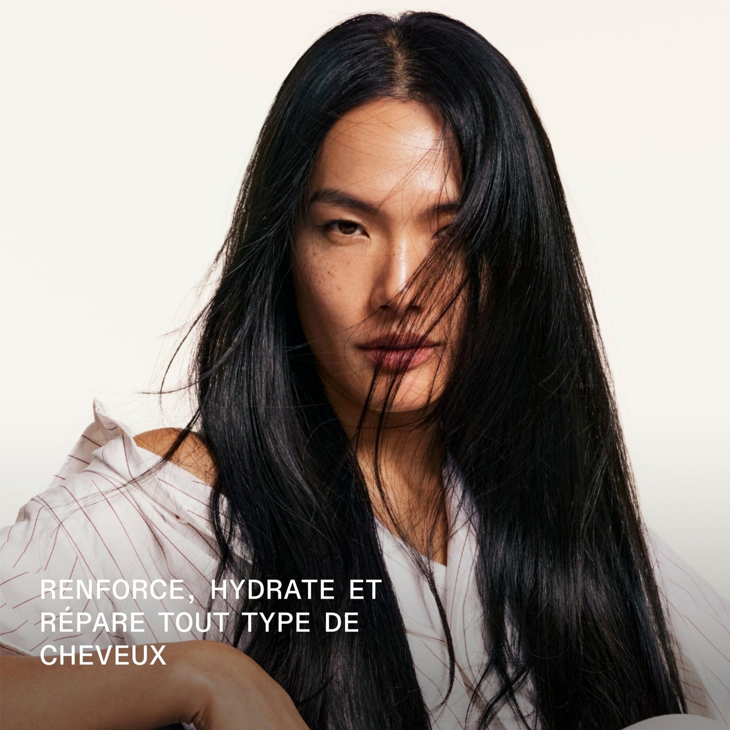 Olaplex No 4 Shampoing D'entretien des Liaisons, Répare, Renforce et Nourrit Tous Types de Cheveux, Apporte Brillance et Douceur, Sans Sulfate, 250ml